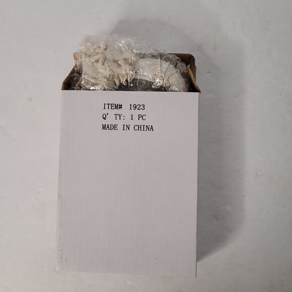 10 boxes of Cinderella Carriage Photo Frames. - Picture 7 of 9